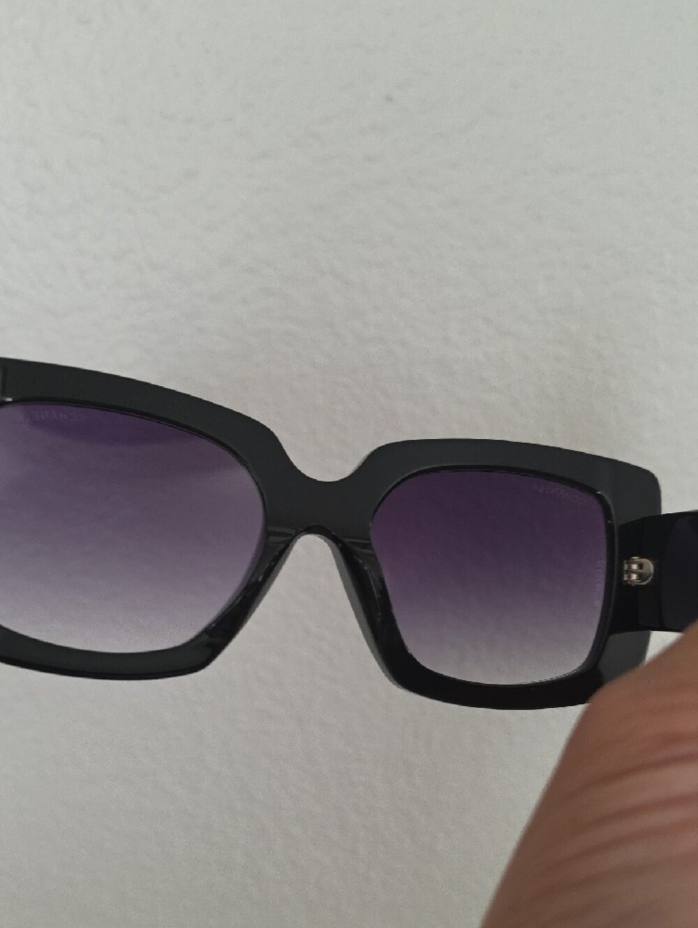 CHANEL Black Frame Sunglasses with Gold Accents and Gradient Purple Lenses - Picture 5 of 7